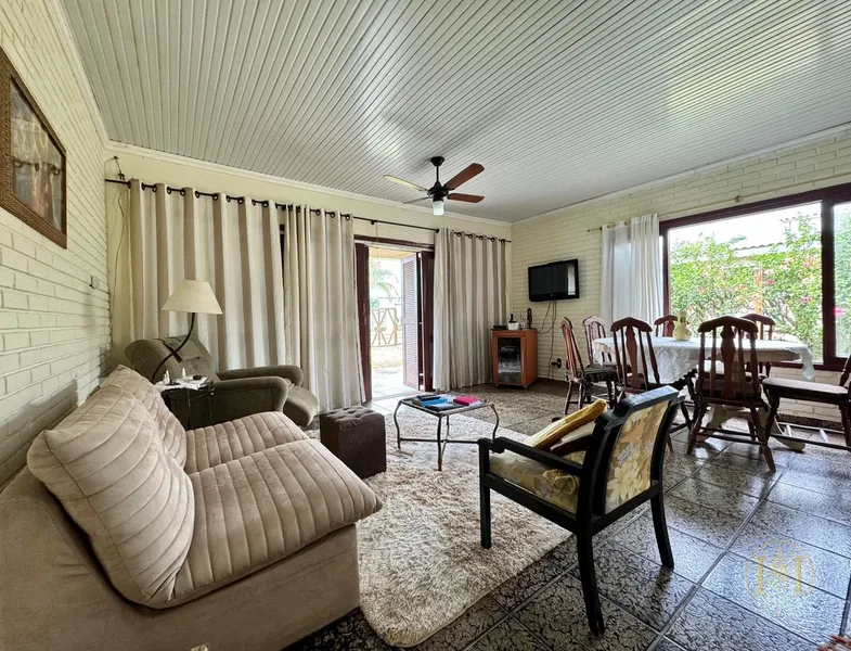 Casa térrea com piscina em Atlântida! Oportunidade única!: 5ª foto da galeria de imagens do imóvel