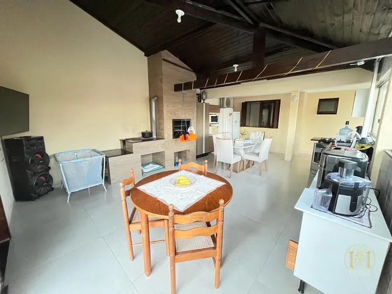 Casa com piscina no jardim beira mar: 18ª foto da galeria de imagens do imóvel