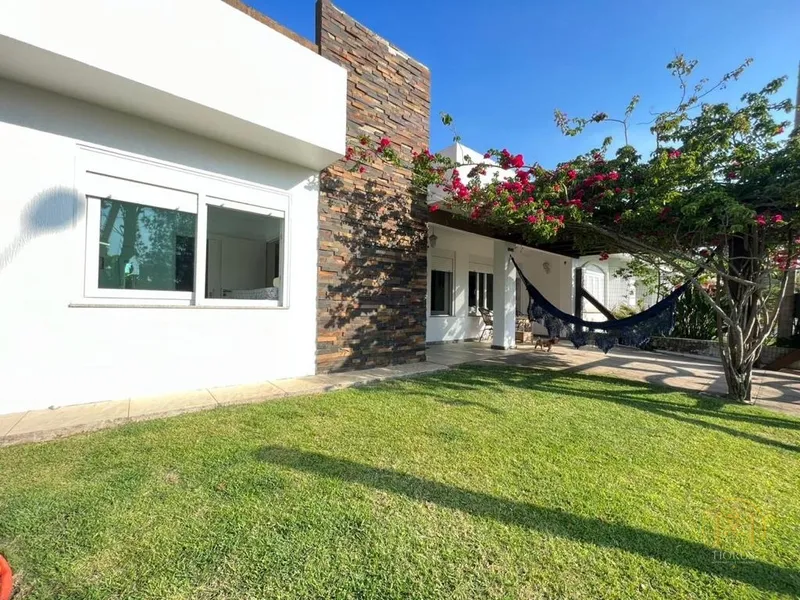 Belíssima Casa térrea na Praia de Noiva do Mar em Xangri-lá!: 1ª foto da galeria de imagens do imóvel