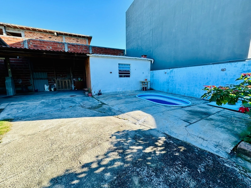 Casa em Atlântida Sul: 8ª foto da galeria de imagens do imóvel