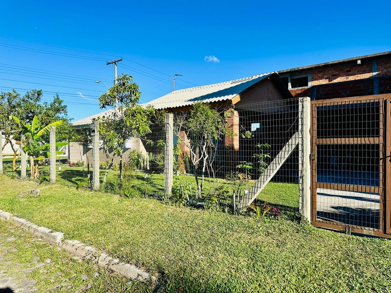 Casa em Atlântida Sul: 25ª foto da galeria de imagens do imóvel