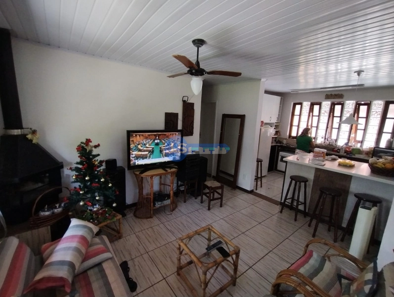 CASA EM ATLÂNTIDA SUL: 17ª foto da galeria de imagens do imóvel
