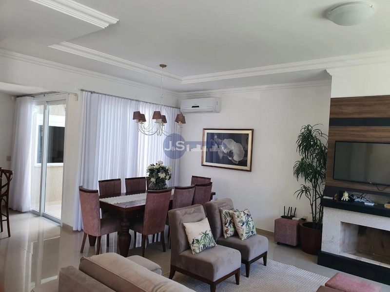 EXCELENTE CASA PRÓXIMA AO MAR: 2ª foto da galeria de imagens do imóvel