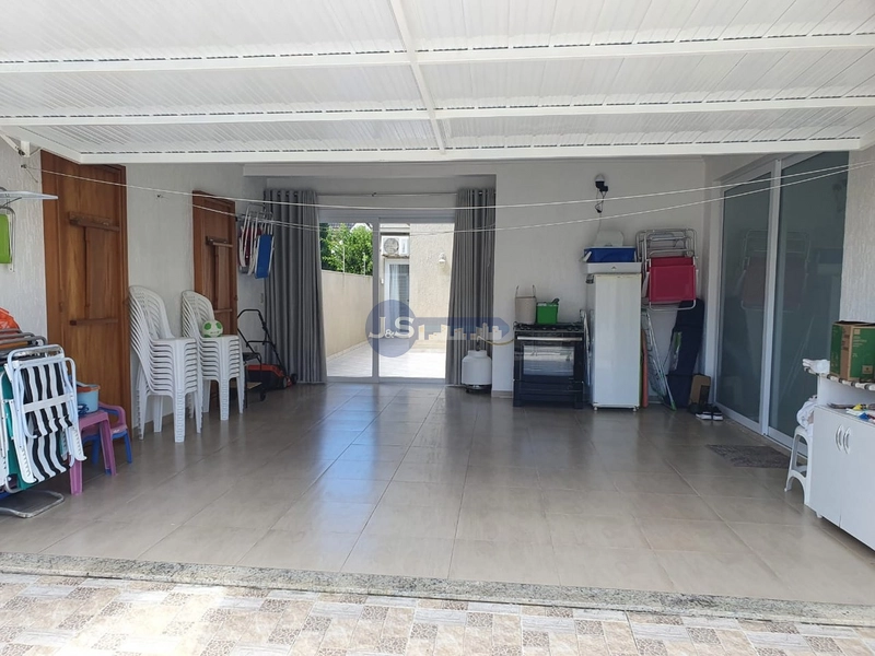 EXCELENTE CASA PRÓXIMA AO MAR: 27ª foto da galeria de imagens do imóvel
