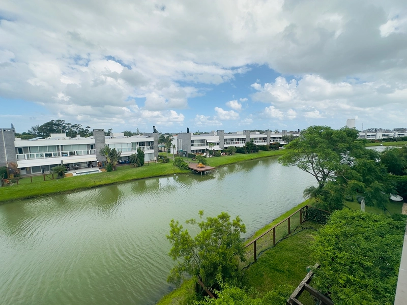 Casa em Condomínio Fechado Beira Lago: 4ª foto da galeria de imagens do imóvel