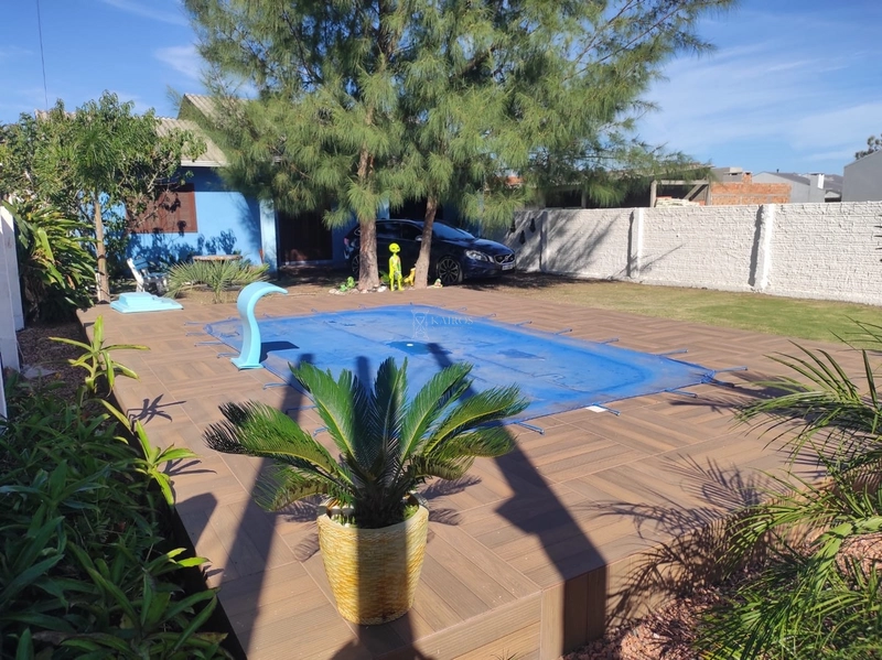 CASA DE PRAIA COM PISCINA: 3ª foto da galeria de imagens do imóvel