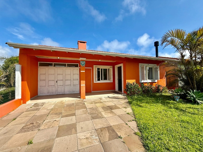 EXCELENTE CASA COM PISCINA: 1ª foto da galeria de imagens do imóvel