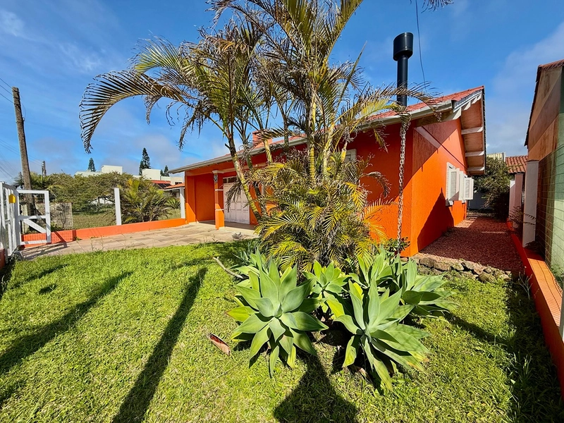 EXCELENTE CASA COM PISCINA: 3ª foto da galeria de imagens do imóvel