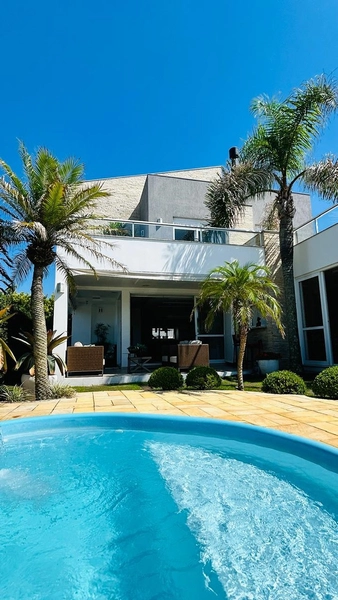 EXCELENTE CASA ALTO PADRÃO COM PISCINA : 10ª foto da galeria de imagens do imóvel