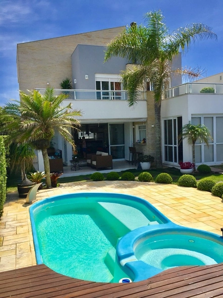 EXCELENTE CASA ALTO PADRÃO COM PISCINA : 13ª foto da galeria de imagens do imóvel