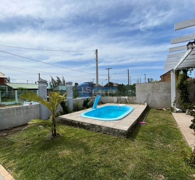 Casa de Praia em Atlântida Sul: 2ª foto da galeria de imagens do imóvel