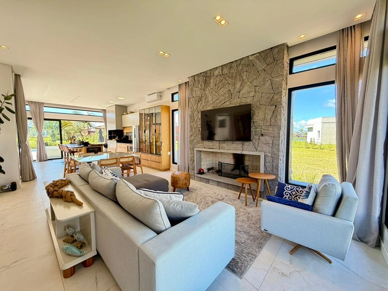 EXCELENTE CASA ALTO PADRÃO EM CONDOMÍNIO: 2ª foto da galeria de imagens do imóvel