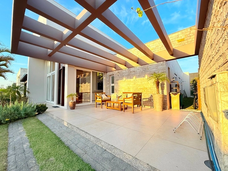 EXCELENTE CASA ALTO PADRÃO COM PISCINA : 31ª foto da galeria de imagens do imóvel
