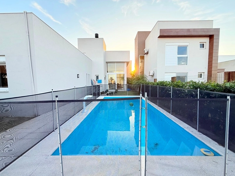 EXCELENTE CASA ALTO PADRÃO COM PISCINA : 11ª foto da galeria de imagens do imóvel