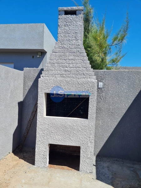 Casa em Noiva do Mar: 2ª foto da galeria de imagens do imóvel