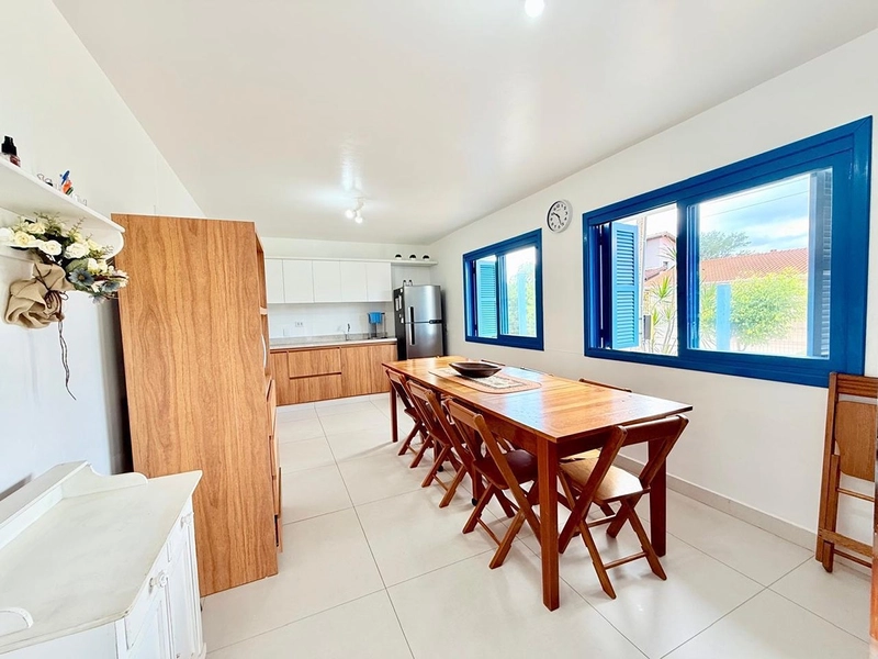 EXCELENTE CASA DE PRAIA PRÓXIMA AO MAR: 5ª foto da galeria de imagens do imóvel