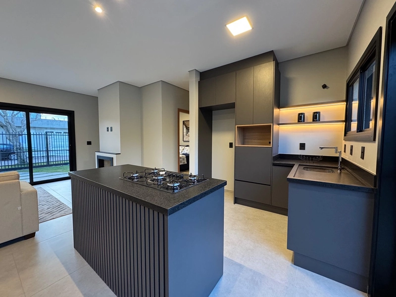 EXCELENTE CASA COM PISCINA: 4ª foto da galeria de imagens do imóvel