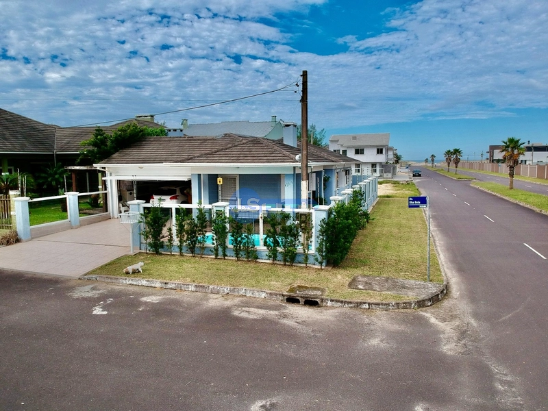 BELA CASA DE PRAIA: 3ª foto da galeria de imagens do imóvel