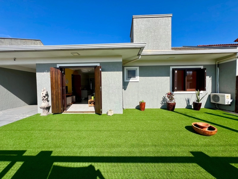 Casa com piscina próxima ao mar: 22ª foto da galeria de imagens do imóvel