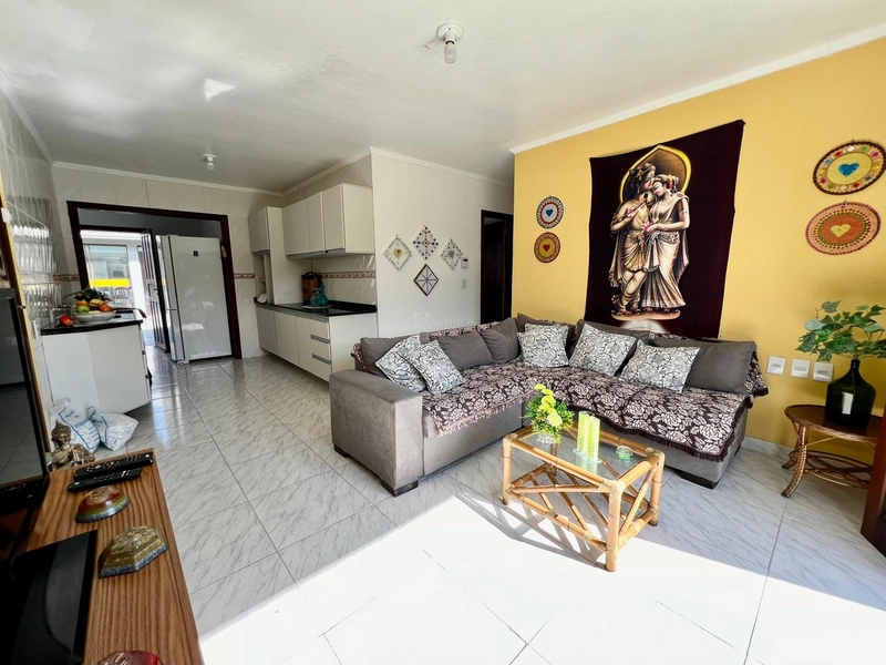 Casa com piscina próxima ao mar: 4ª foto da galeria de imagens do imóvel