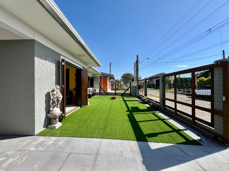 Casa com piscina próxima ao mar: 24ª foto da galeria de imagens do imóvel