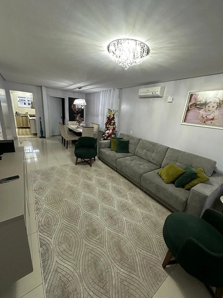 BELÍSSIMA CASA TÉRREA COM JACUZZI : 5ª foto da galeria de imagens do imóvel