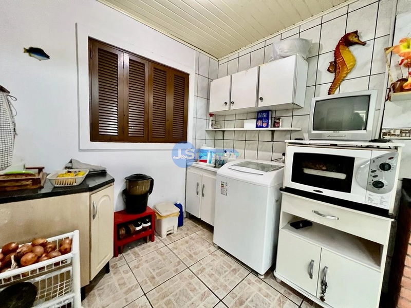 Casa em Atlântida Sul: 8ª foto da galeria de imagens do imóvel