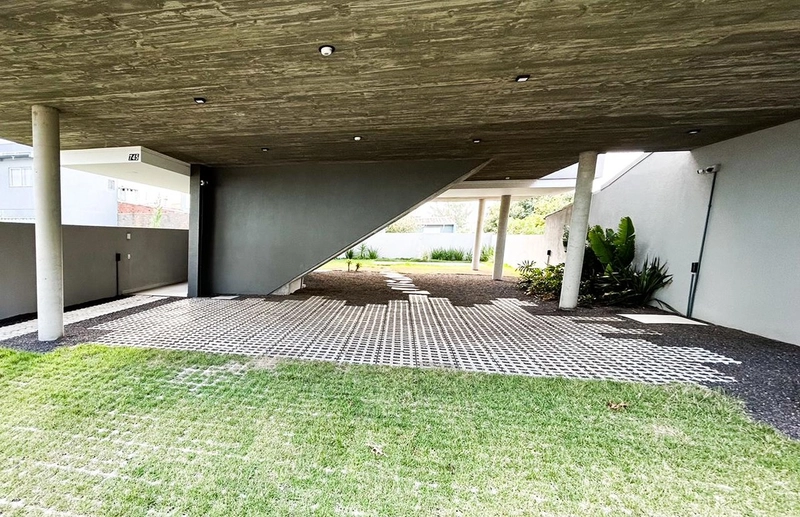 EXCELENTE CASA ALTO PADRÃO COM PISCINA : 50ª foto da galeria de imagens do imóvel