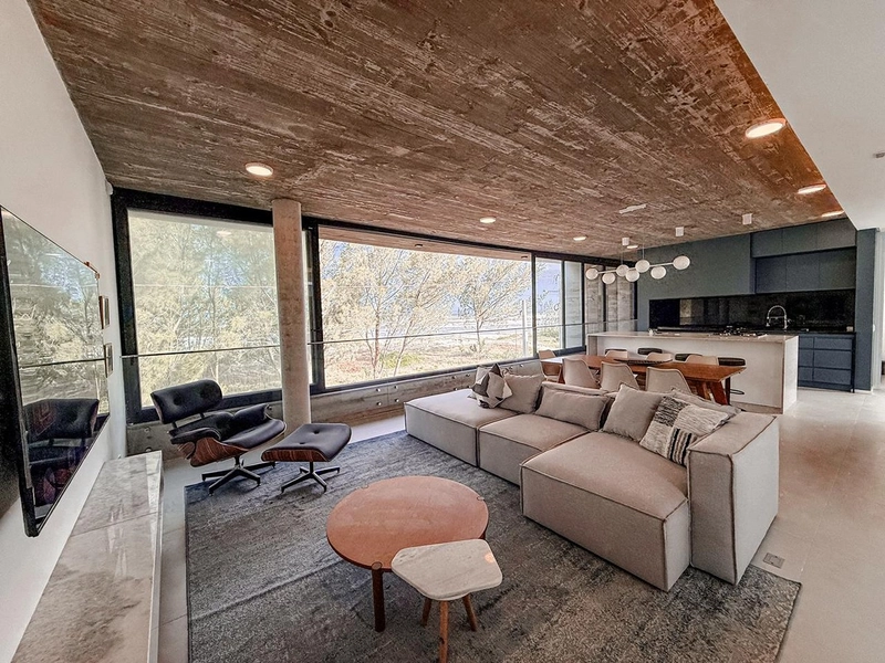 EXCELENTE CASA ALTO PADRÃO COM PISCINA : 10ª foto da galeria de imagens do imóvel