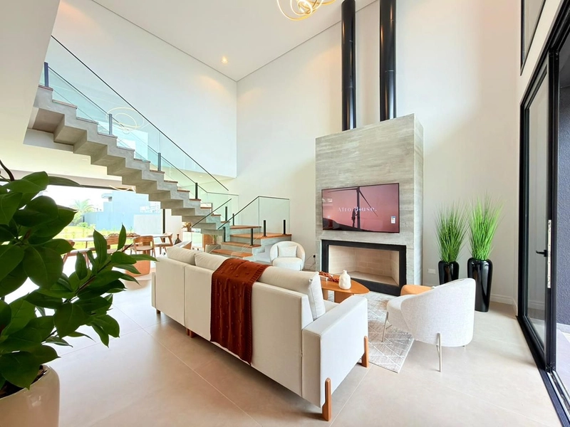 EXCELENTE CASA ALTO PADRÃO EM CONDOMÍNIO: 3ª foto da galeria de imagens do imóvel