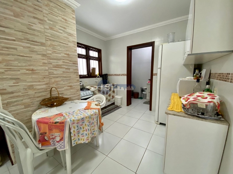 EXCELENTE CASA DE PRAIA PROXIMA AO MAR: 24ª foto da galeria de imagens do imóvel