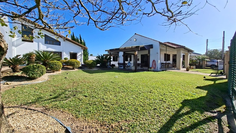 EXCELENTE CASA DE PRAIA: 3ª foto da galeria de imagens do imóvel