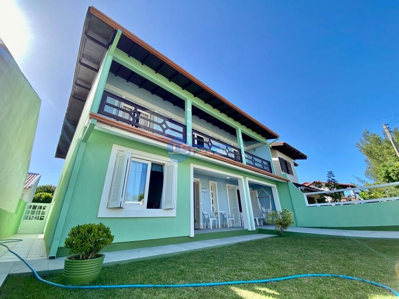 CASA DE PRAIA PRÓXIMA AO MAR: 2ª foto da galeria de imagens do imóvel
