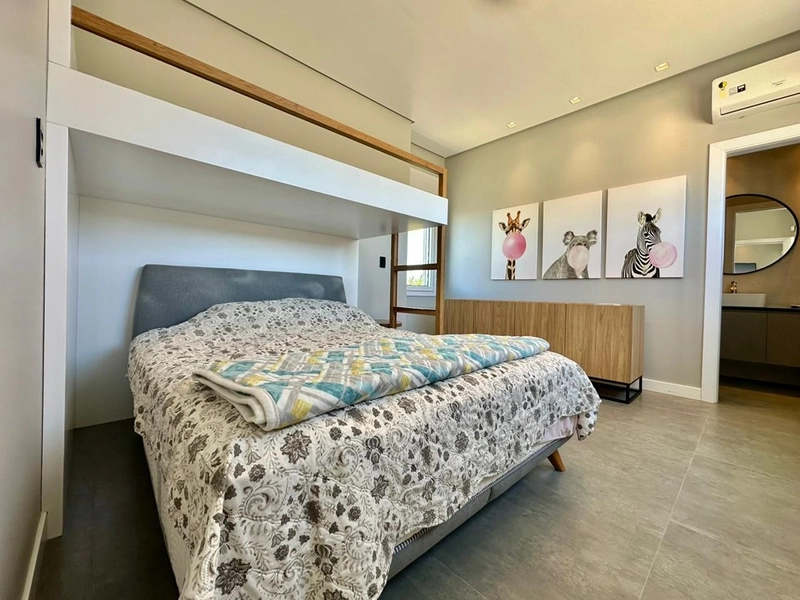 EXCELENTE CASA DE PRAIA PRÓXIMA AO MAR COM PISCINA: 23ª foto da galeria de imagens do imóvel