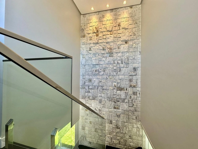 EXCELENTE CASA DE PRAIA PRÓXIMA AO MAR COM PISCINA: 34ª foto da galeria de imagens do imóvel