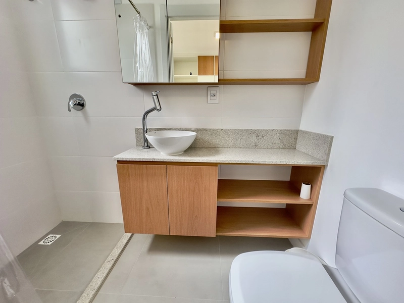 EXCELENTE CASA ALTO PADRÃO EM CONDOMÍNIO: 3ª foto da galeria de imagens do imóvel