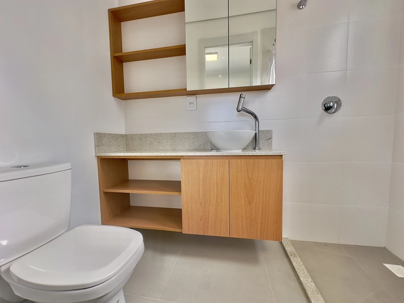 EXCELENTE CASA ALTO PADRÃO EM CONDOMÍNIO: 8ª foto da galeria de imagens do imóvel