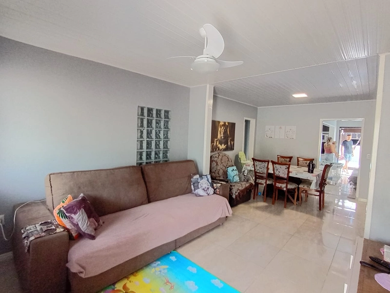 CASA DE PRAIA COM PISCINA : 5ª foto da galeria de imagens do imóvel