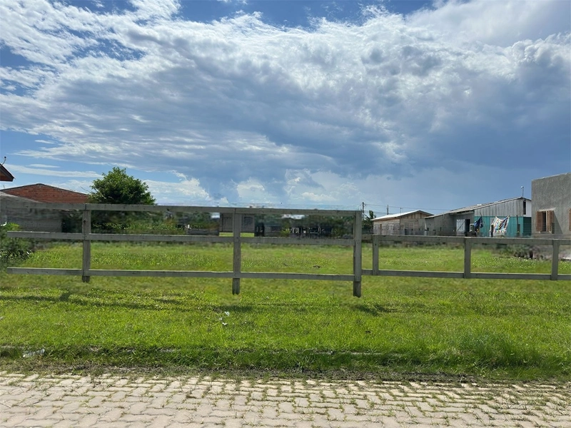 TERRENO AMPLO PRONTO PARA CONSTRUIR : 1ª foto da galeria de imagens do imóvel