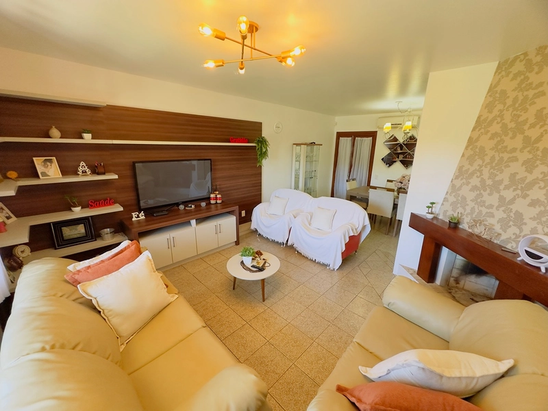 EXCELENTE CASA COM PISCINA: 20ª foto da galeria de imagens do imóvel