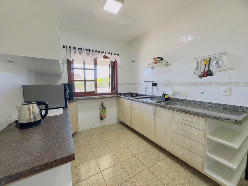 EXCELENTE CASA COM PISCINA: 15ª foto da galeria de imagens do imóvel