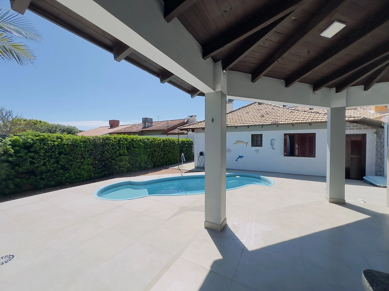 EXCELENTE CASA COM PISCINA: 13ª foto da galeria de imagens do imóvel