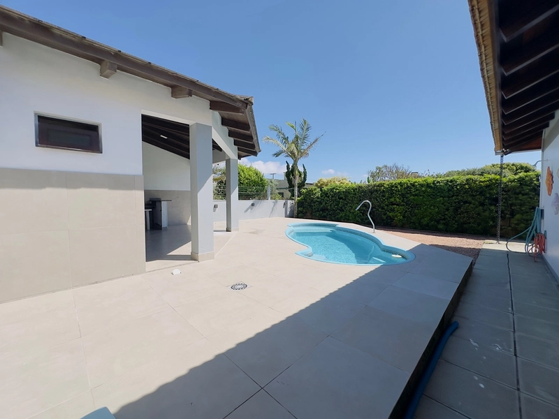 EXCELENTE CASA COM PISCINA: 9ª foto da galeria de imagens do imóvel