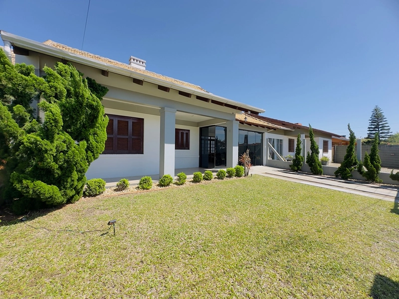 EXCELENTE CASA COM PISCINA: 4ª foto da galeria de imagens do imóvel