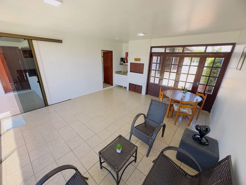 EXCELENTE CASA COM PISCINA: 6ª foto da galeria de imagens do imóvel