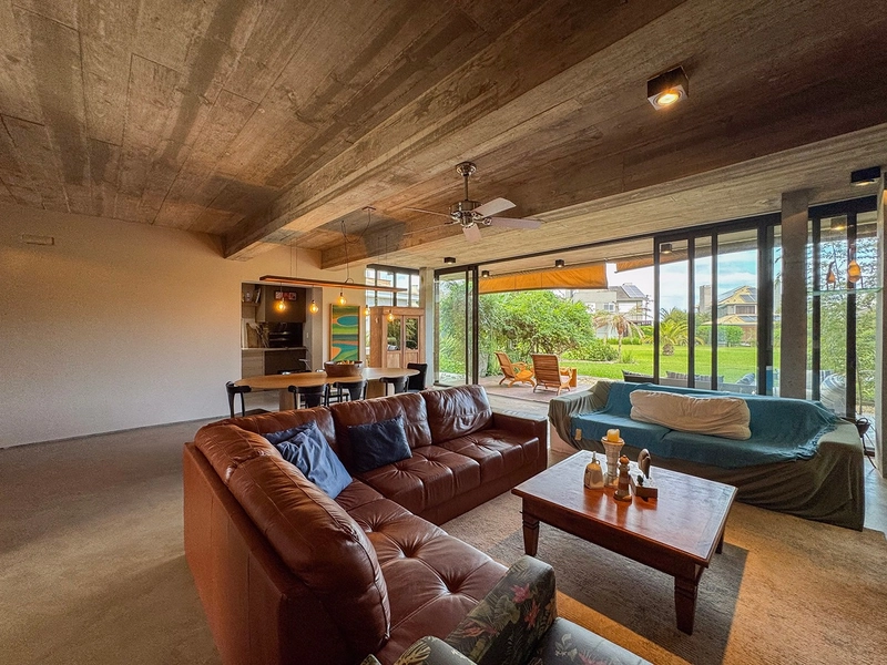 EXCELENTE CASA ALTO PADRÃO EM CONDOMÍNIO: 4ª foto da galeria de imagens do imóvel