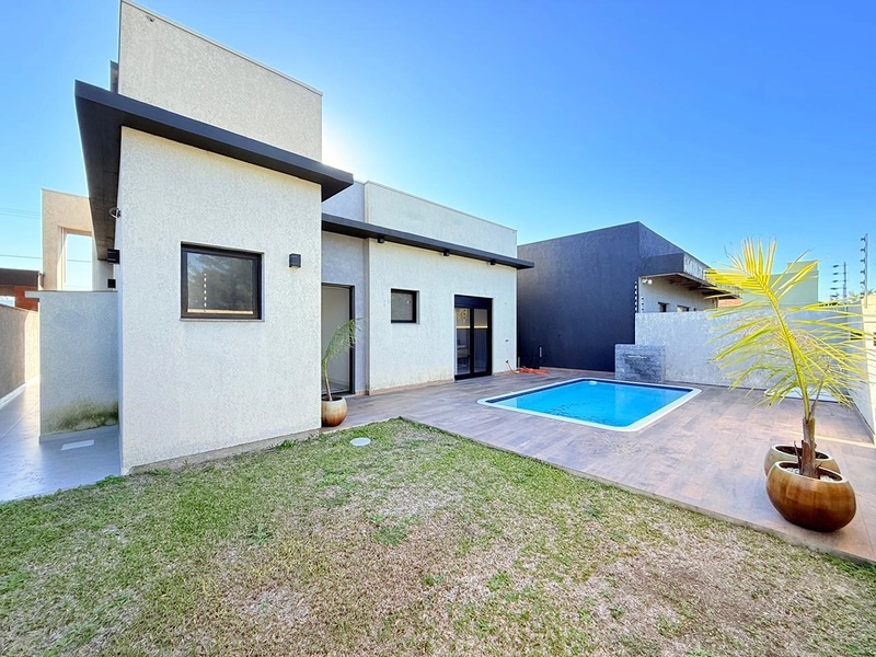 EXCELENTE CASA ALTO PADRÃO COM PISCINA : 4ª foto da galeria de imagens do imóvel