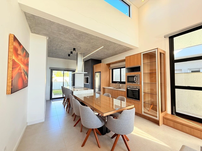 EXCELENTE CASA ALTO PADRÃO COM PISCINA : 11ª foto da galeria de imagens do imóvel