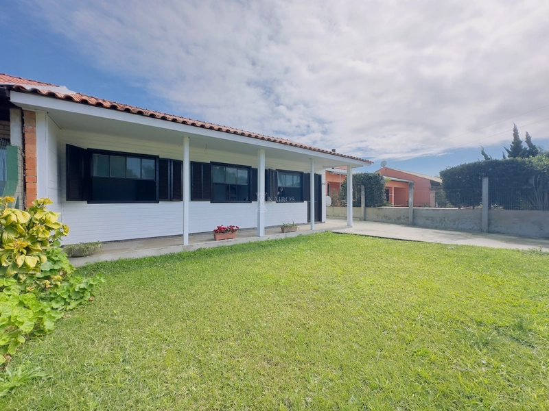 EXCELENTE CASA EM MADEIRA DE PRAIA REGIÃO DE MORADORES: 2ª foto da galeria de imagens do imóvel