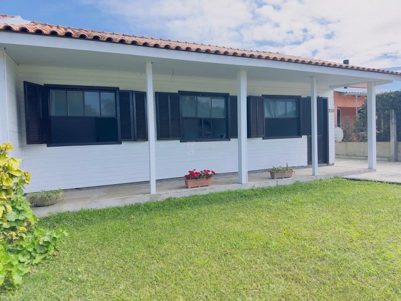 EXCELENTE CASA EM MADEIRA DE PRAIA REGIÃO DE MORADORES: 6ª foto da galeria de imagens do imóvel